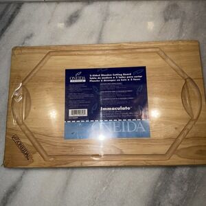Vintage 1980s Oneida Immaculate Wood Cutting /serving Board ES05